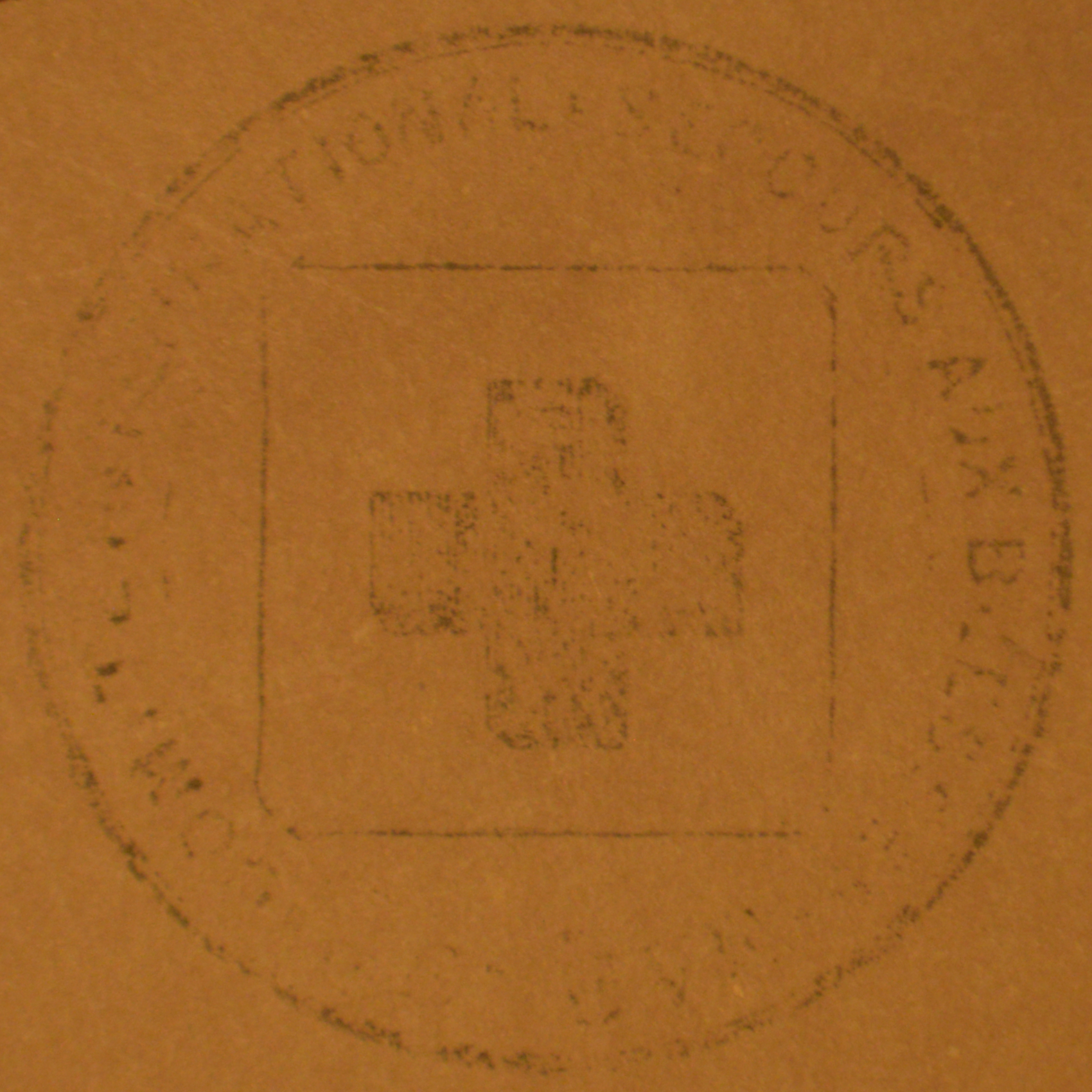 cachet de 1864 du « Comité international de Secours aux Blessés », apposé dans un ouvrage signé par Moynier. « which was shortly afterwards renamed as the Inter